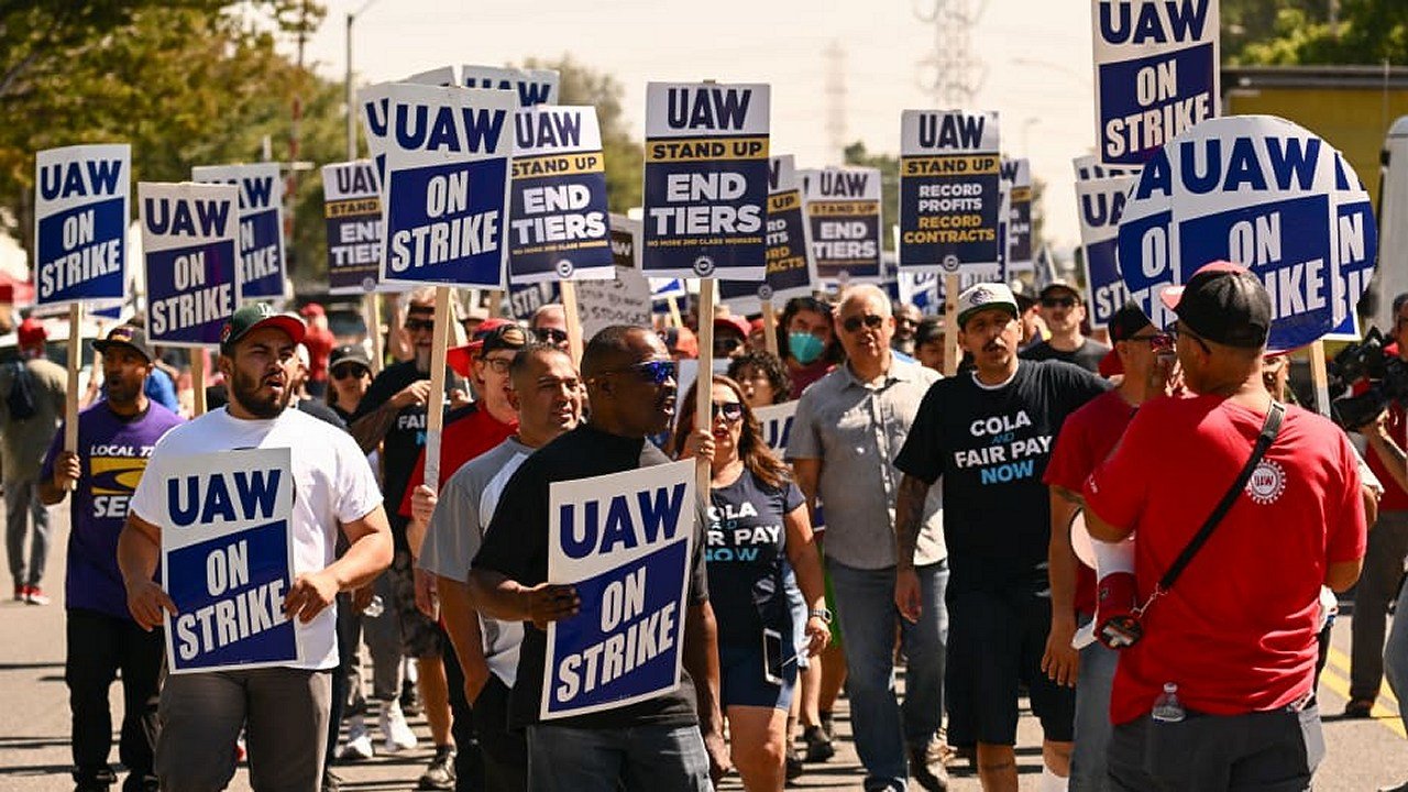 UAW to expand strikes again if negotiations don't progress