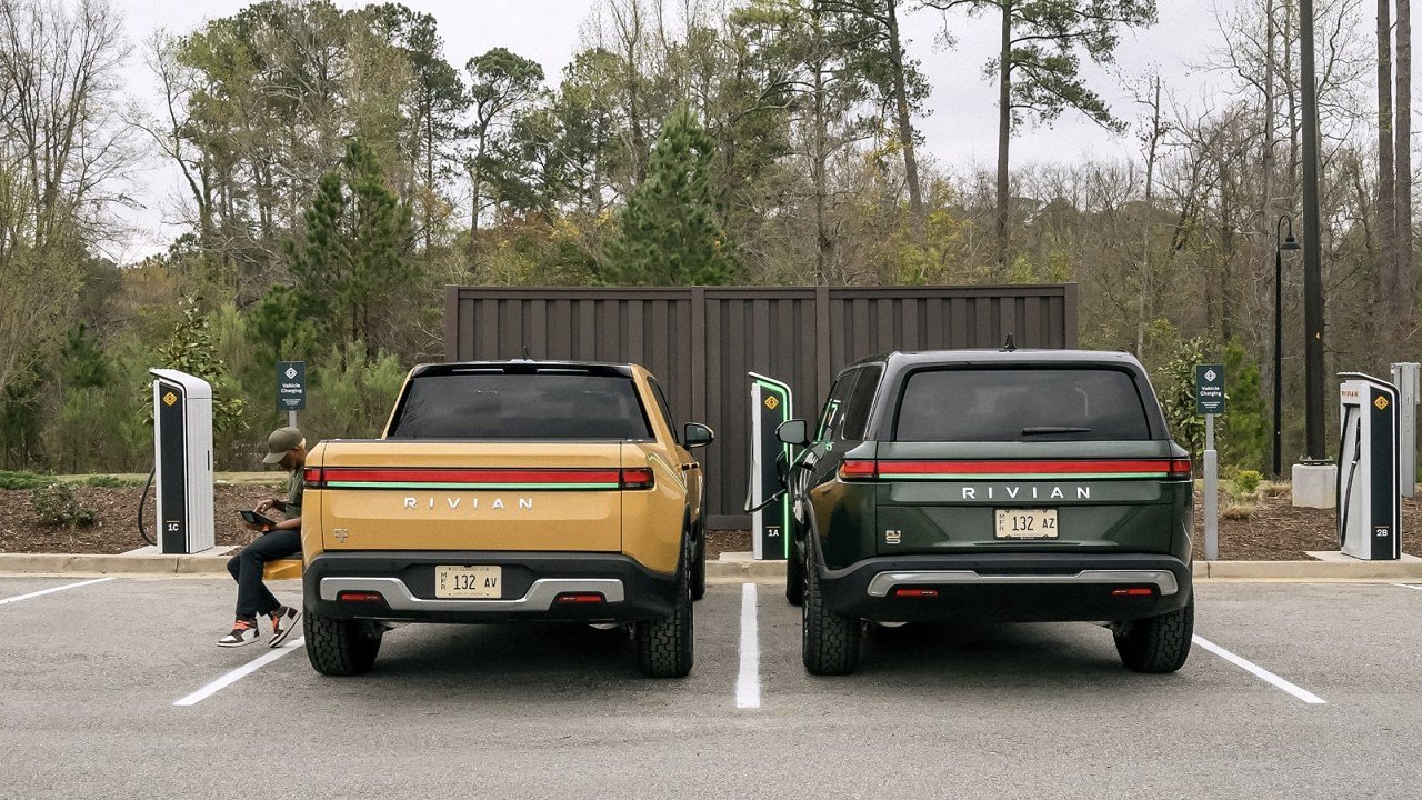 Rivian RIVN beats Q3 analyst estimates with 15564 deliveries