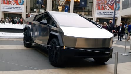 Tesla Cybertruck Close-Up Video. This One Looks Almost Perfect