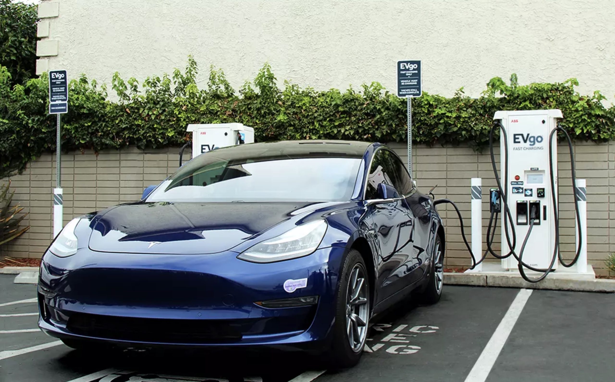 First EV charging station from Biden’s infrastructure plan opens in Ohio