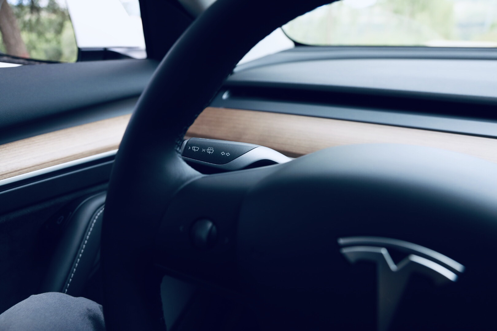 Tesla Release Notes to Address NHTSA Autopilot Recall