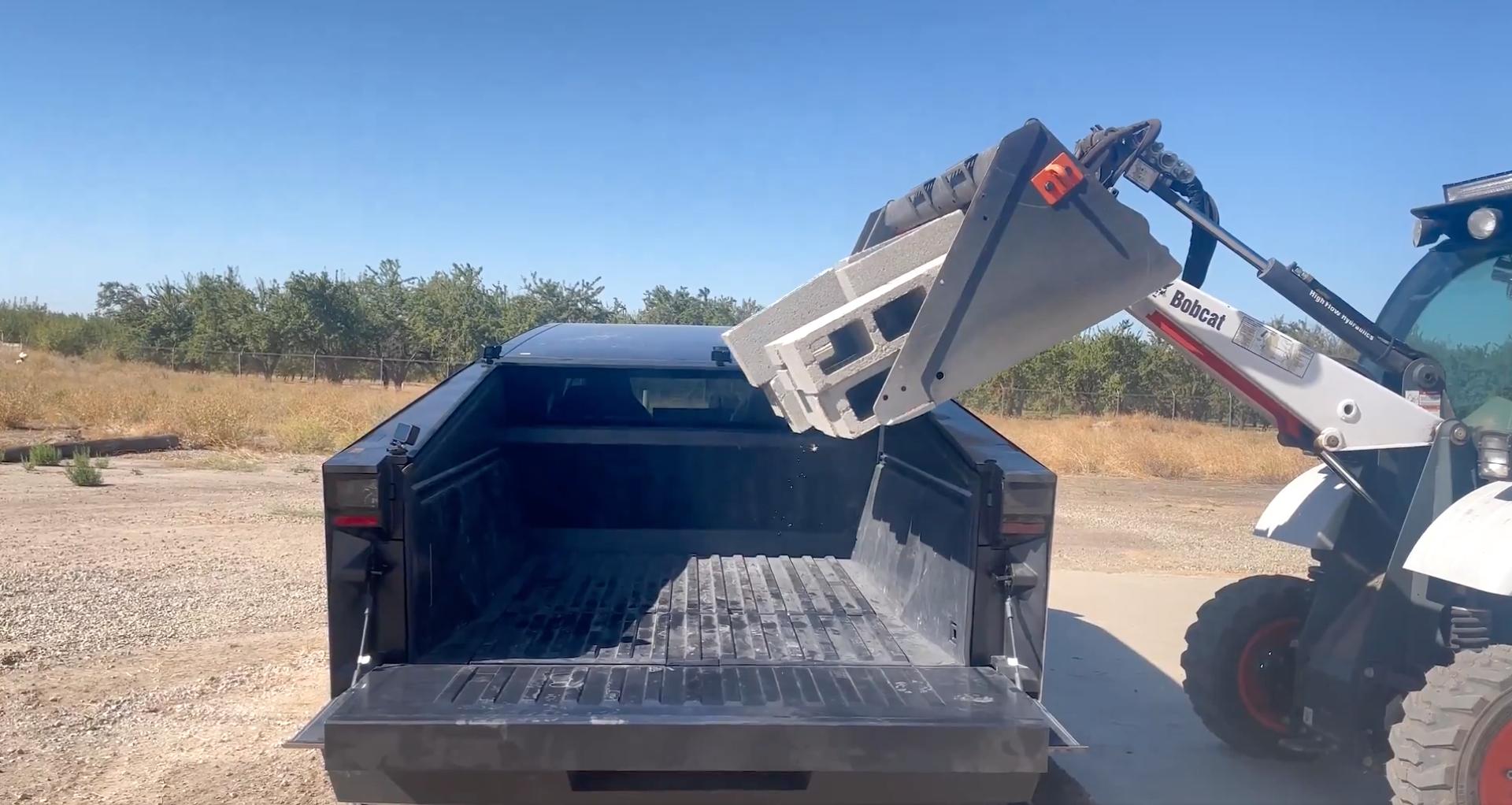 Tesla Cybertruck Takes a Dump