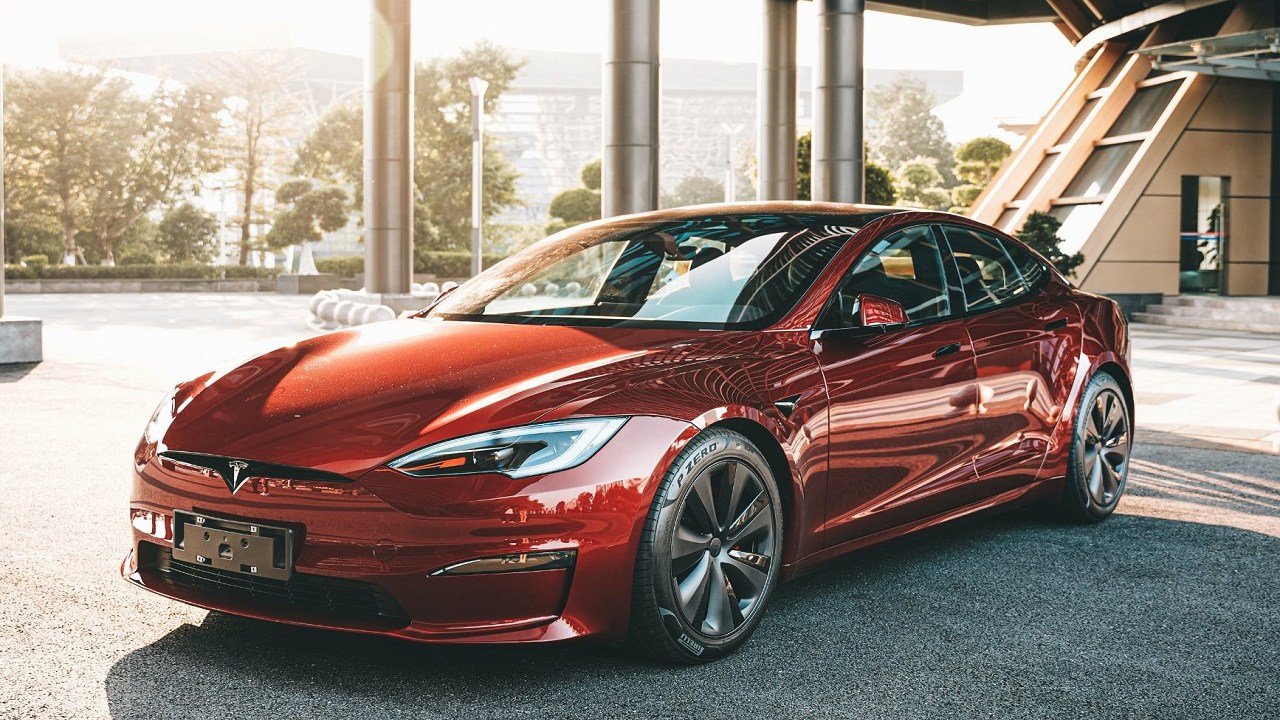 Most Tesla Paint Options No Longer Free Of Charge