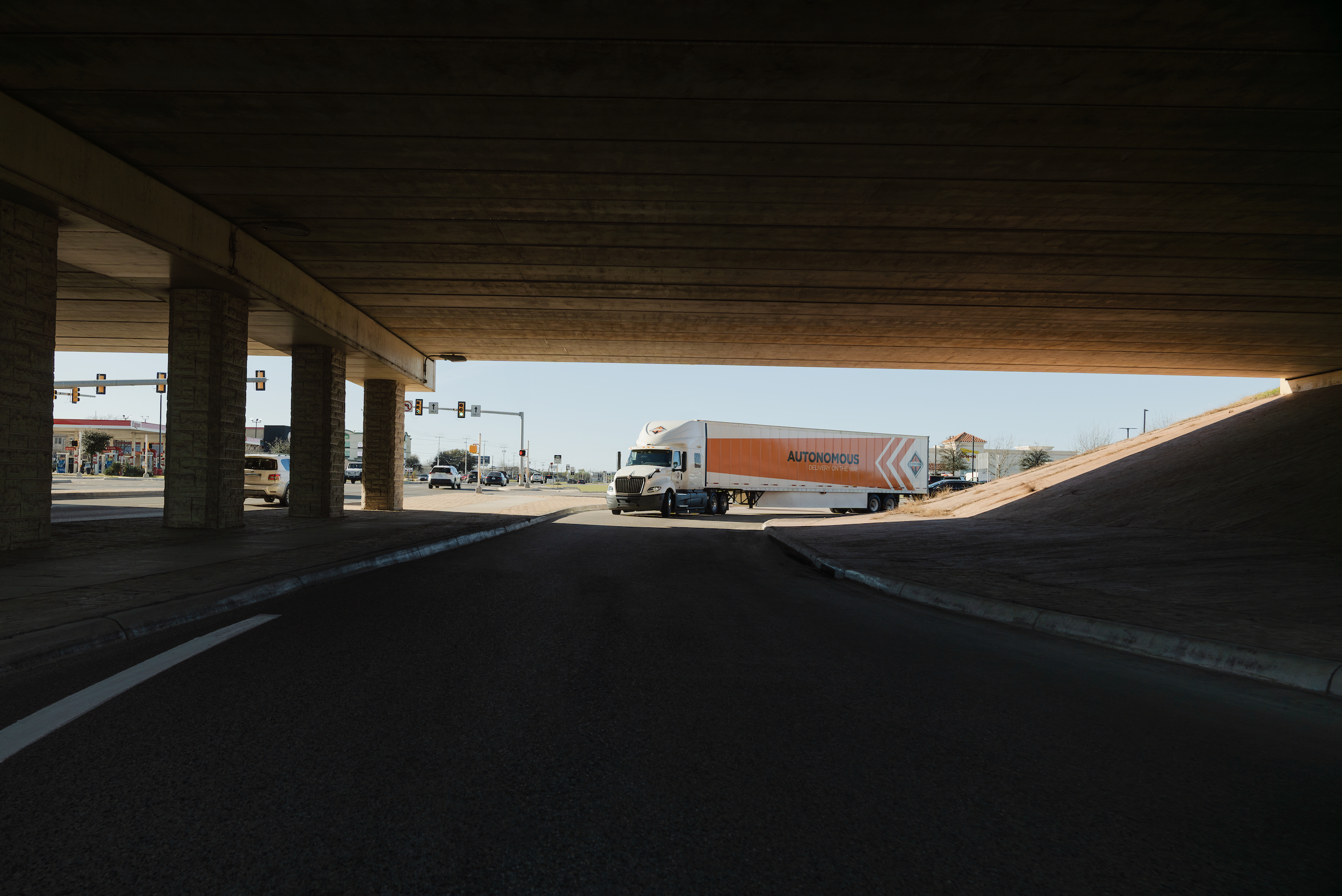 VW Owned Navistar Begins Autonomous Trucking Pilot