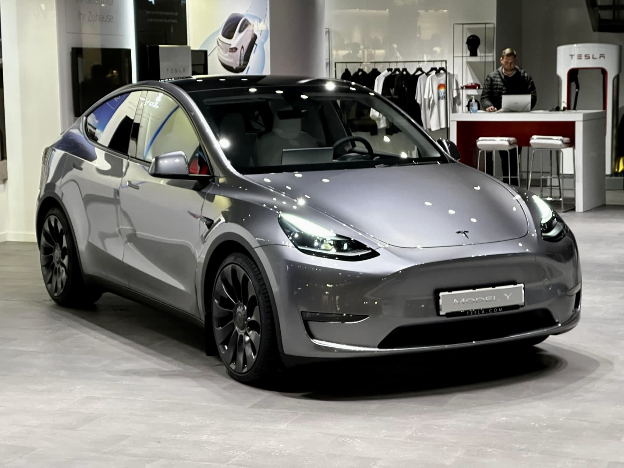 Tesla launches Quicksilver paint option for US Model Y inventory units