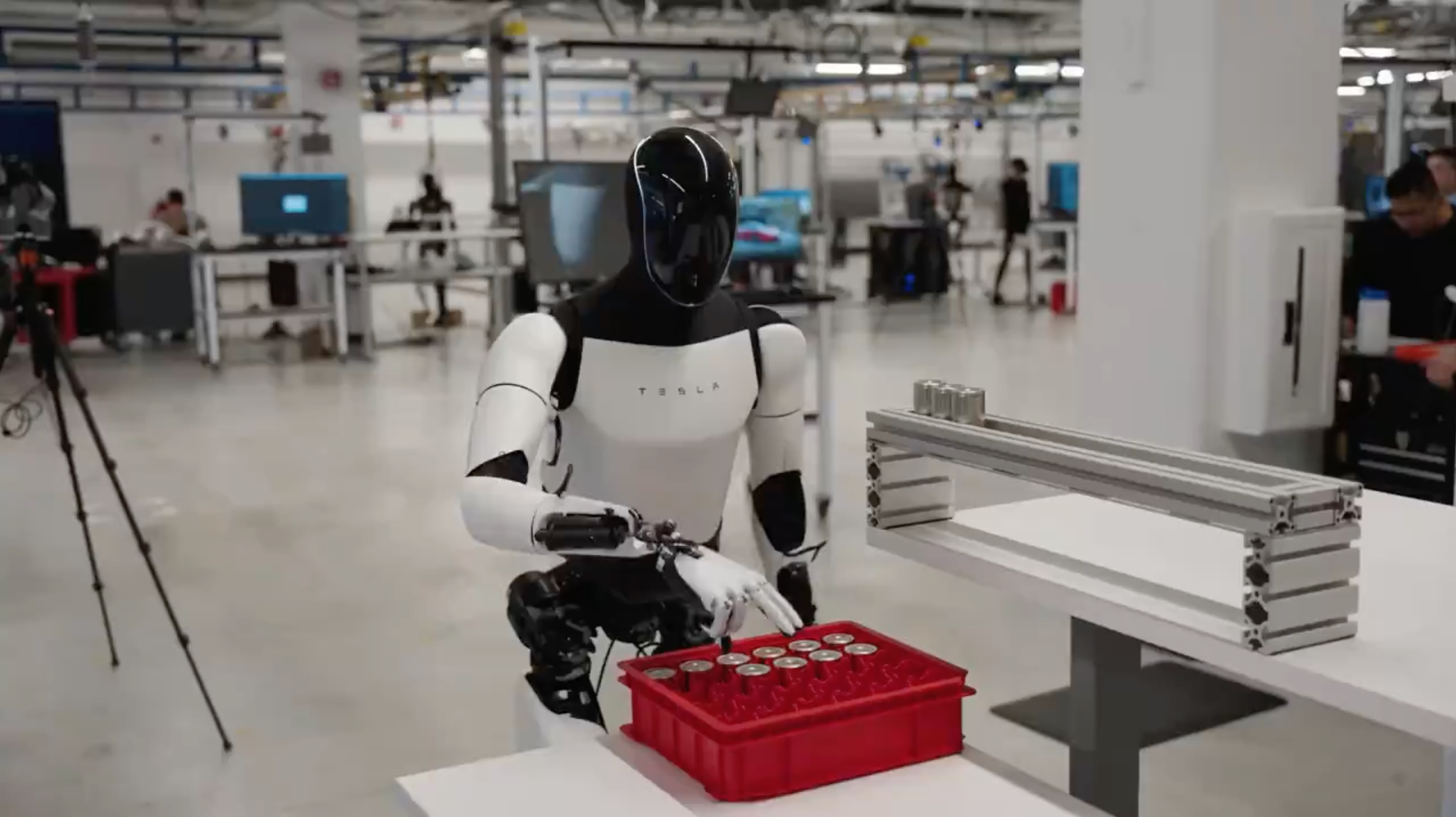 Tesla Shares Video of Optimus Sorting Battery Cells