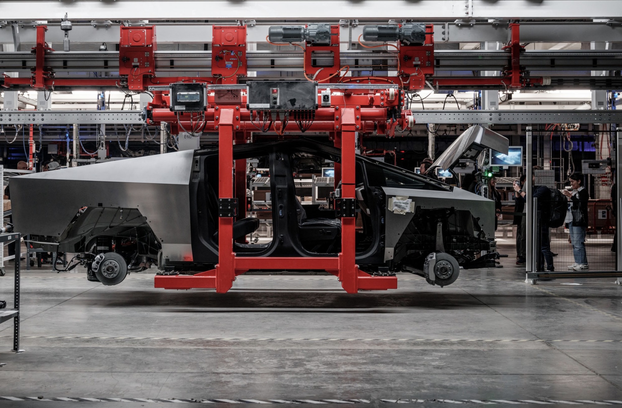 Tesla Loses Cybertruck Manufacturing Director