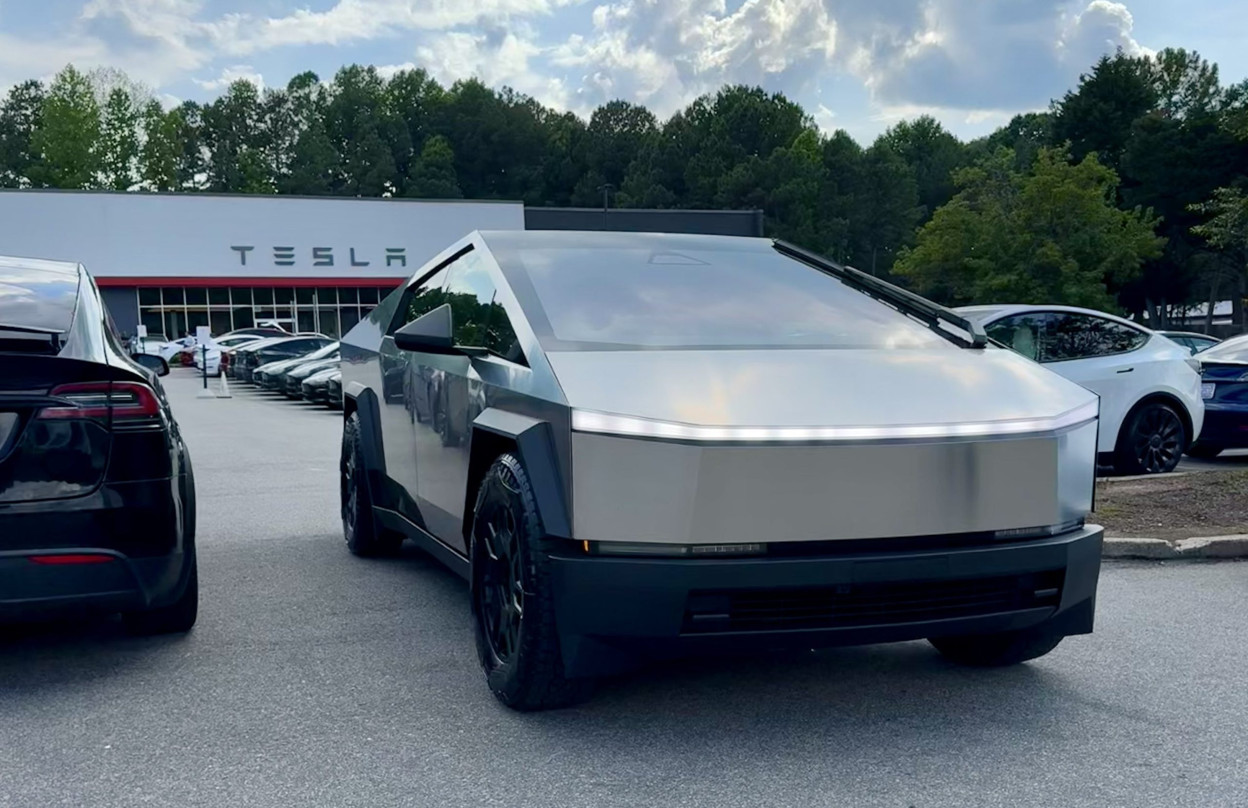 Tesla Makes it Right With Cybertruck Owner