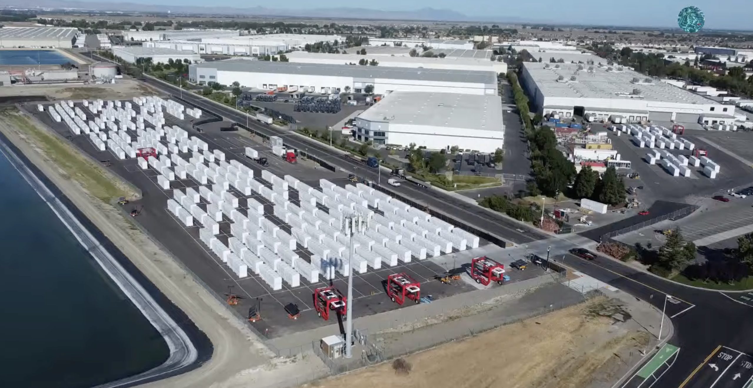 303 Tesla Megapacks Spotted at Lathrop Megafactory