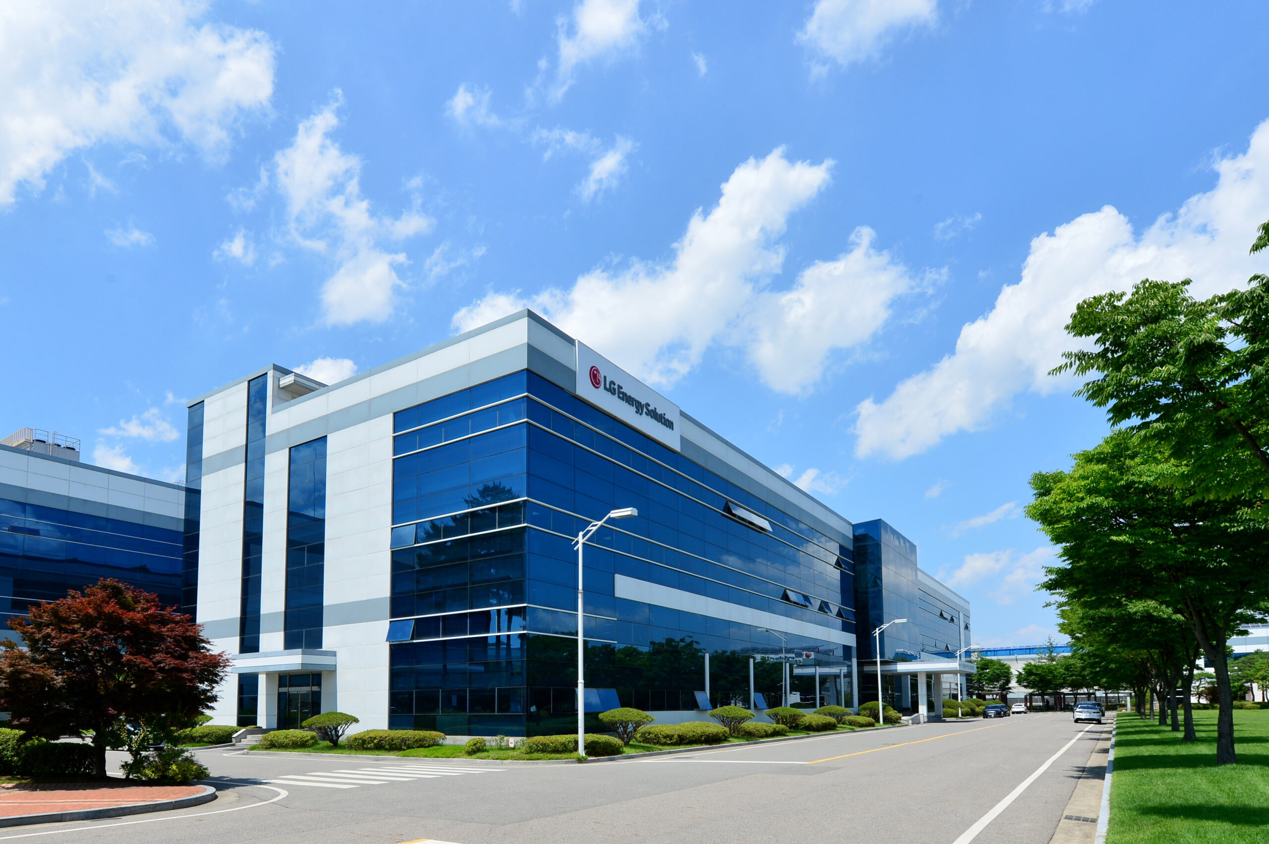 LG Energy Solution Prioritizes 46 Series Battery Production