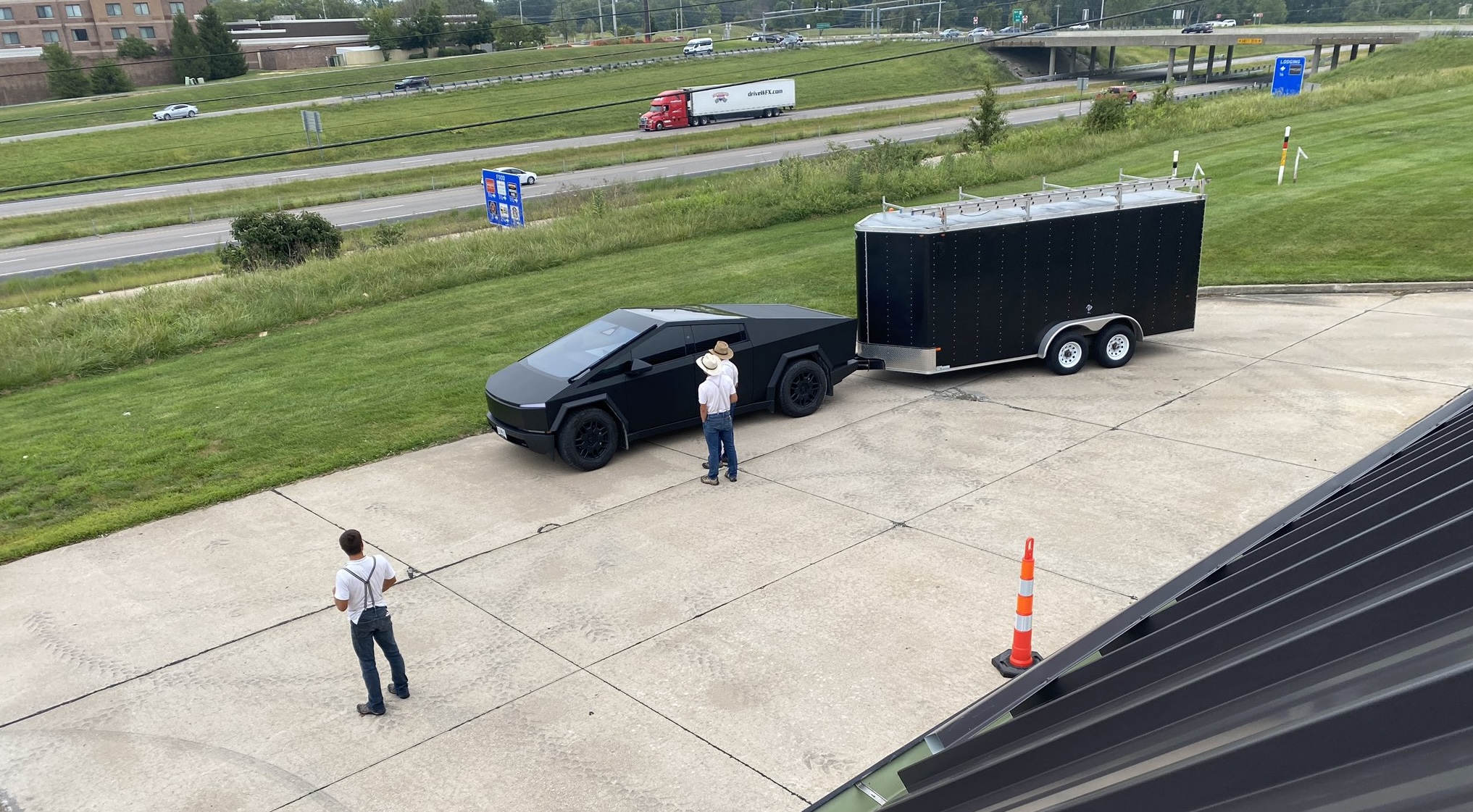 Tesla Owner Reports Big Fuel Savings When Towing Trailer