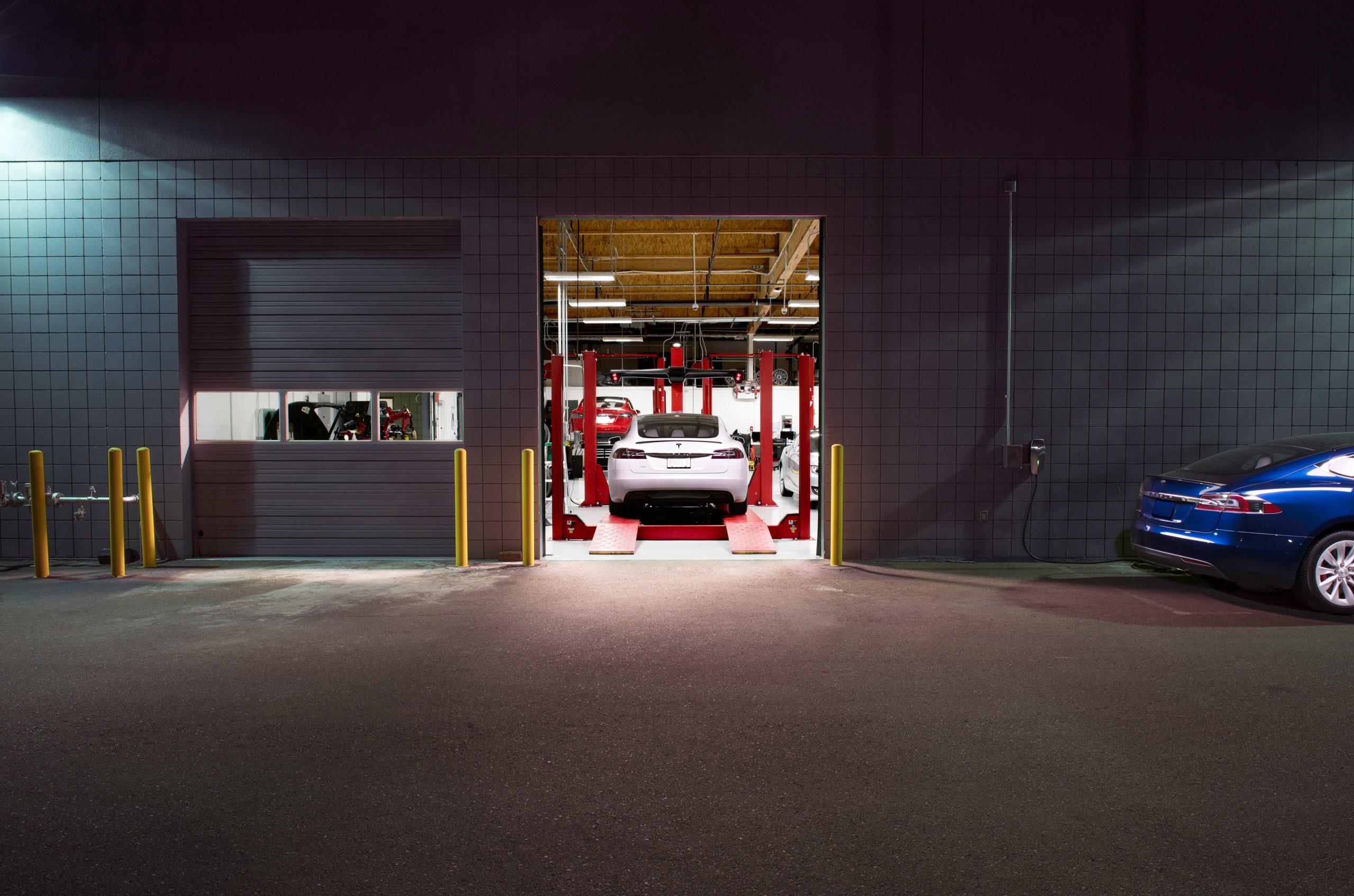 Tesla Owners Complain About Service Wait Times