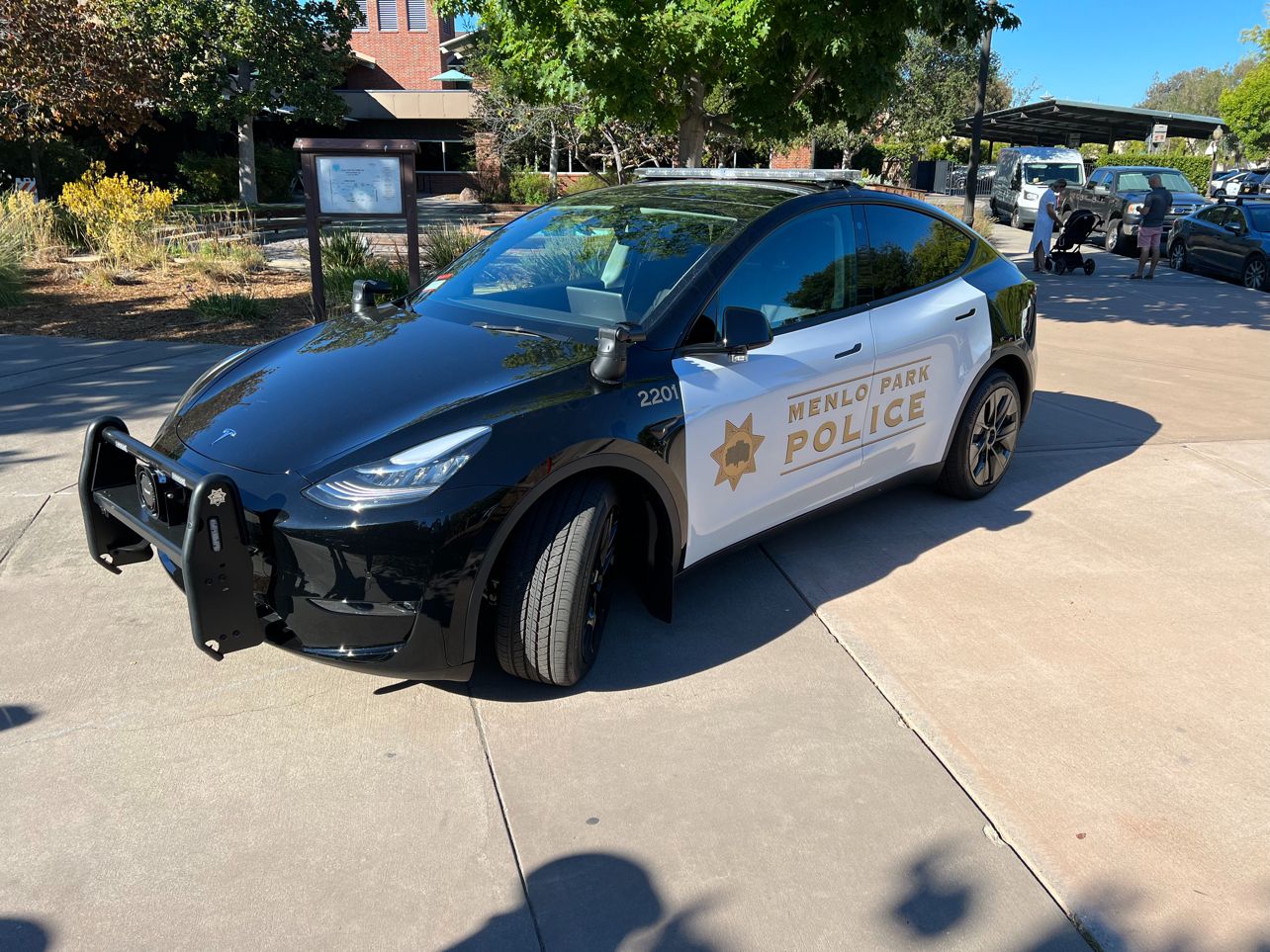 Tesla Gets First Negative Police Force Review