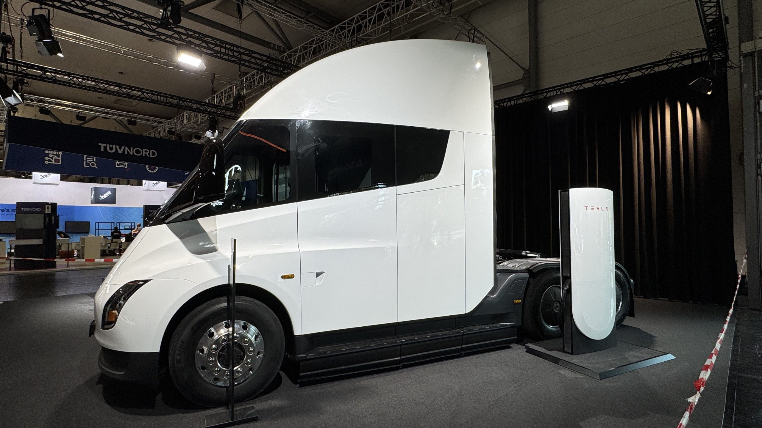 Tesla Unloads New Semi Details