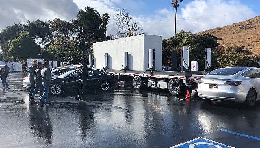Tesla Prepared to Deploy Mobile Superchargers in Areas Near Hurricane Milton