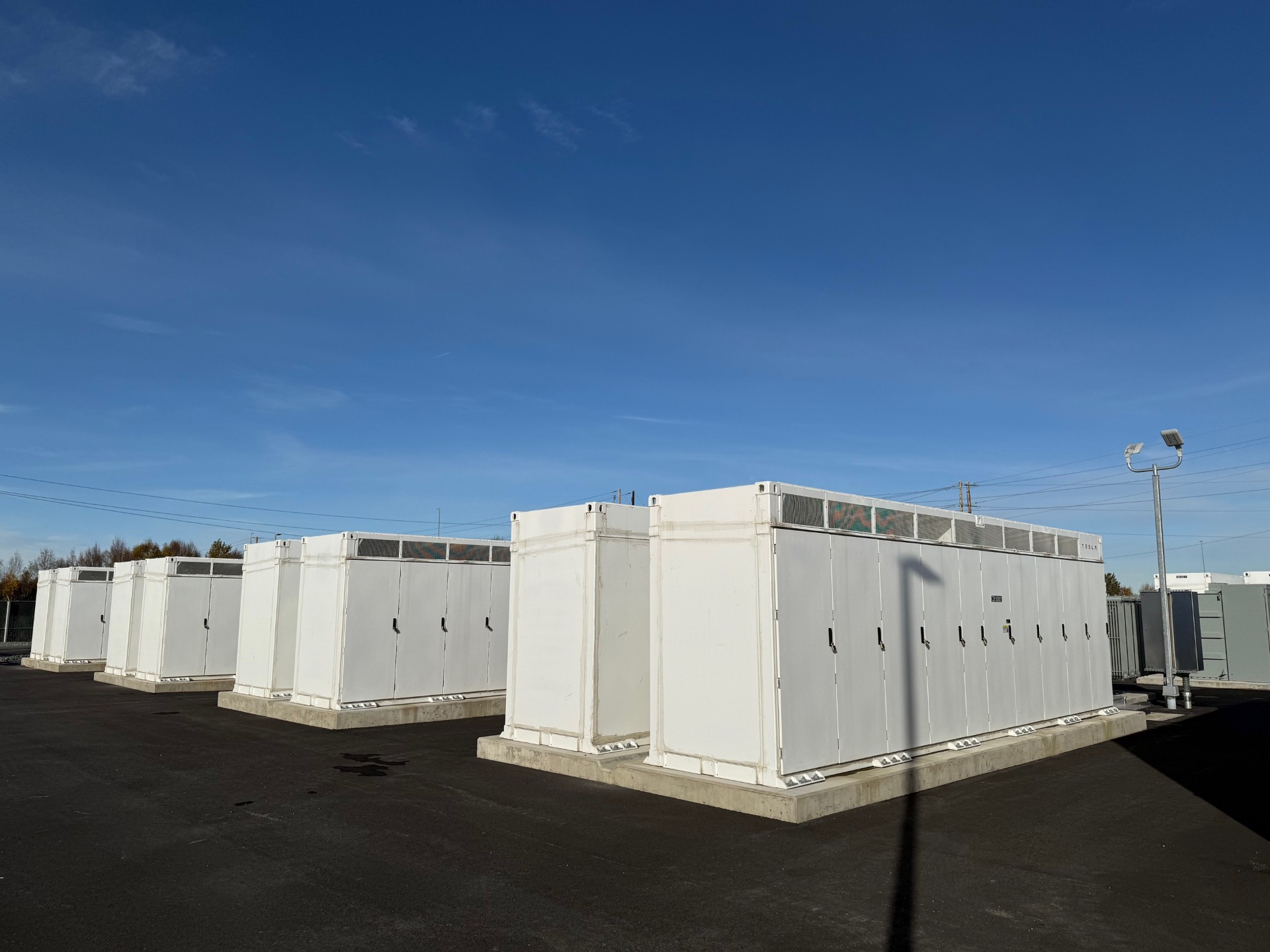 Tesla Powers On Giant Megapack Project in Alaska
