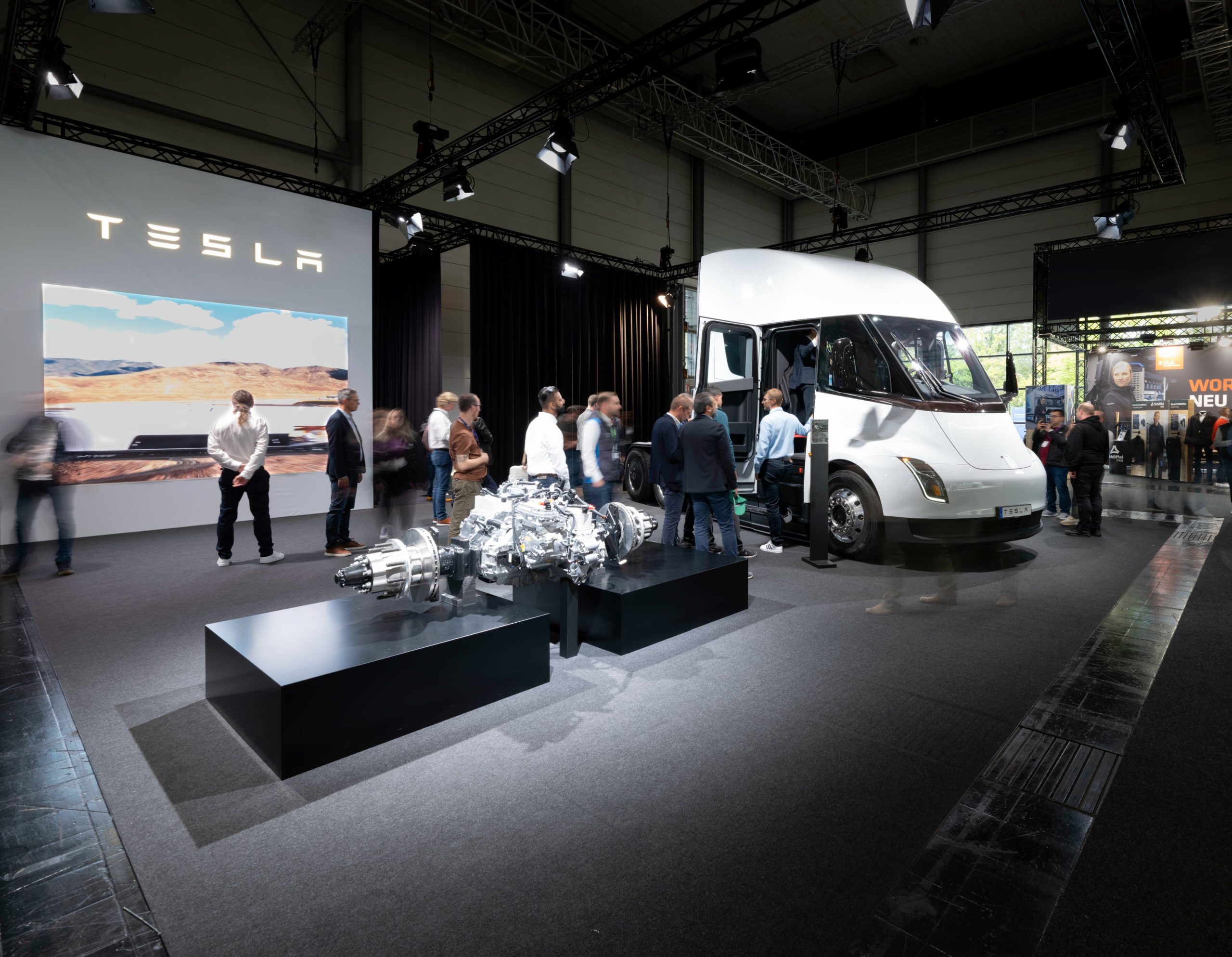 Elon Musk Confirms Tesla Semi Will See Worldwide Release