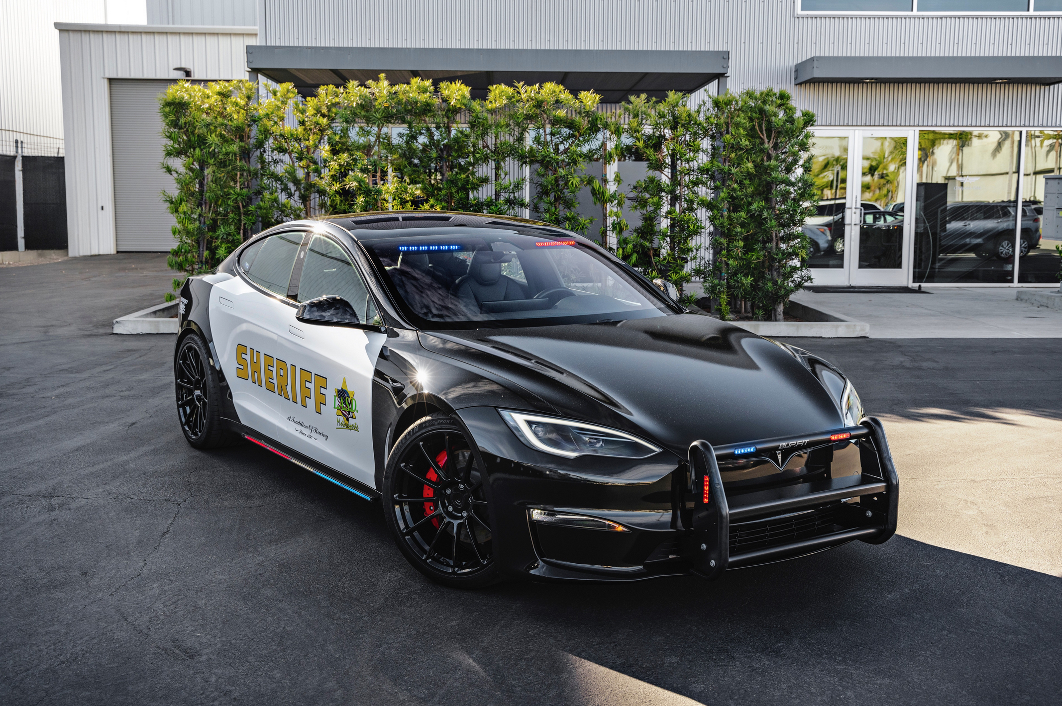 Tesla Model S Plaid Outfitted For Police Use