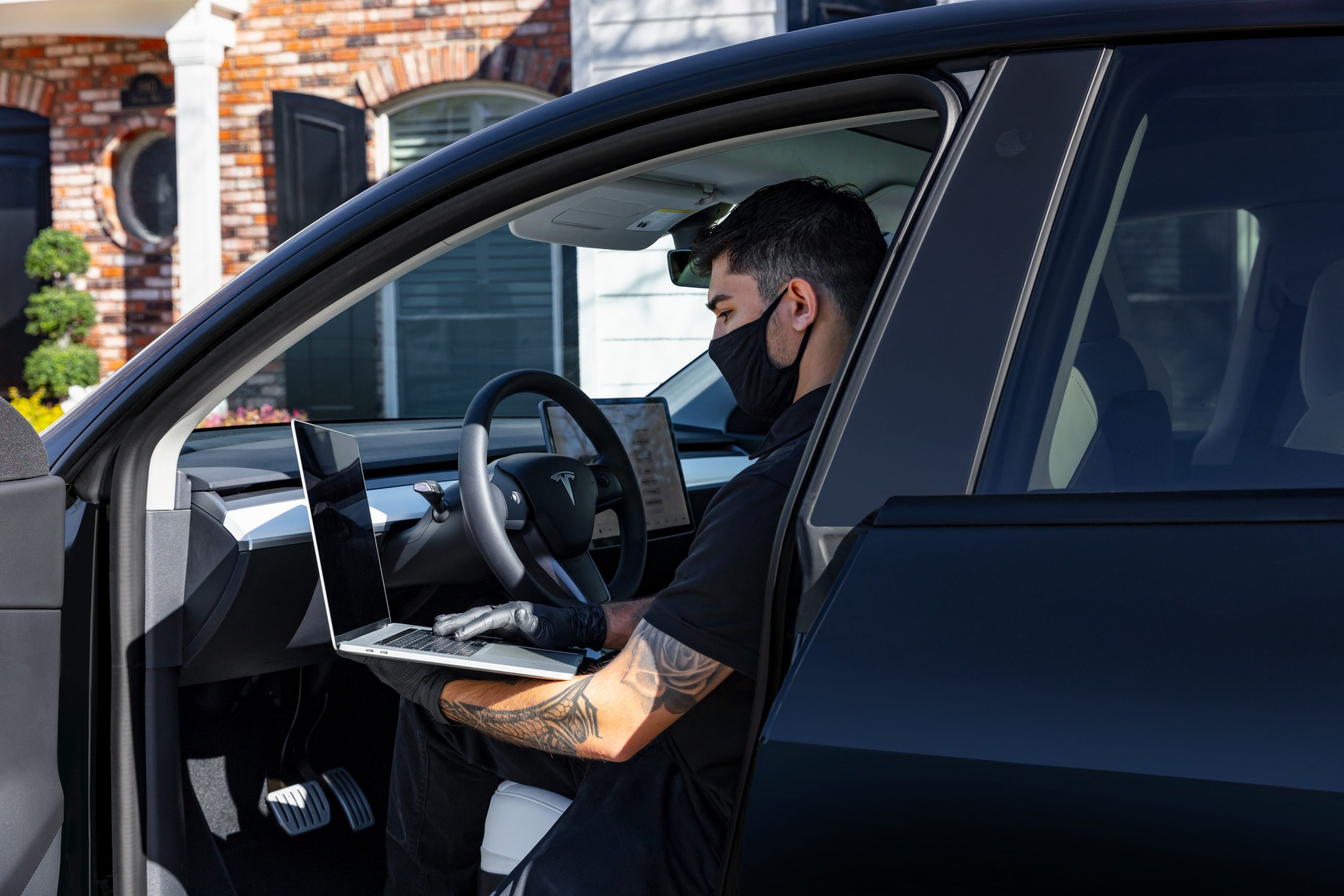 Tesla Adds Ingenious Solution to Streamline Service Appointments