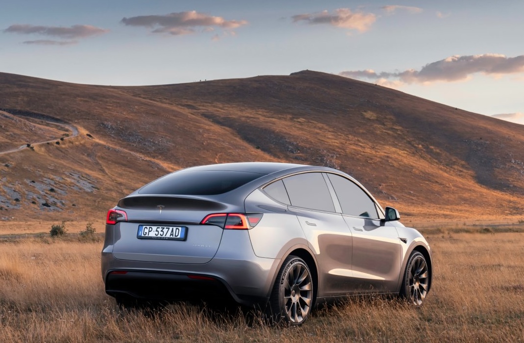 Tesla Map Now Shows Third Party Charger Availability in Europe