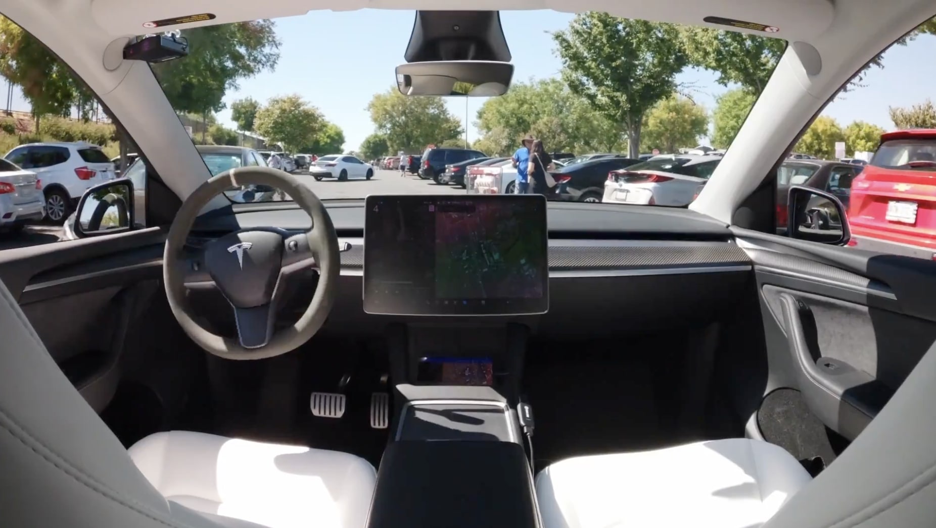Tesla launches Smart Summon in Europe and the Middle East