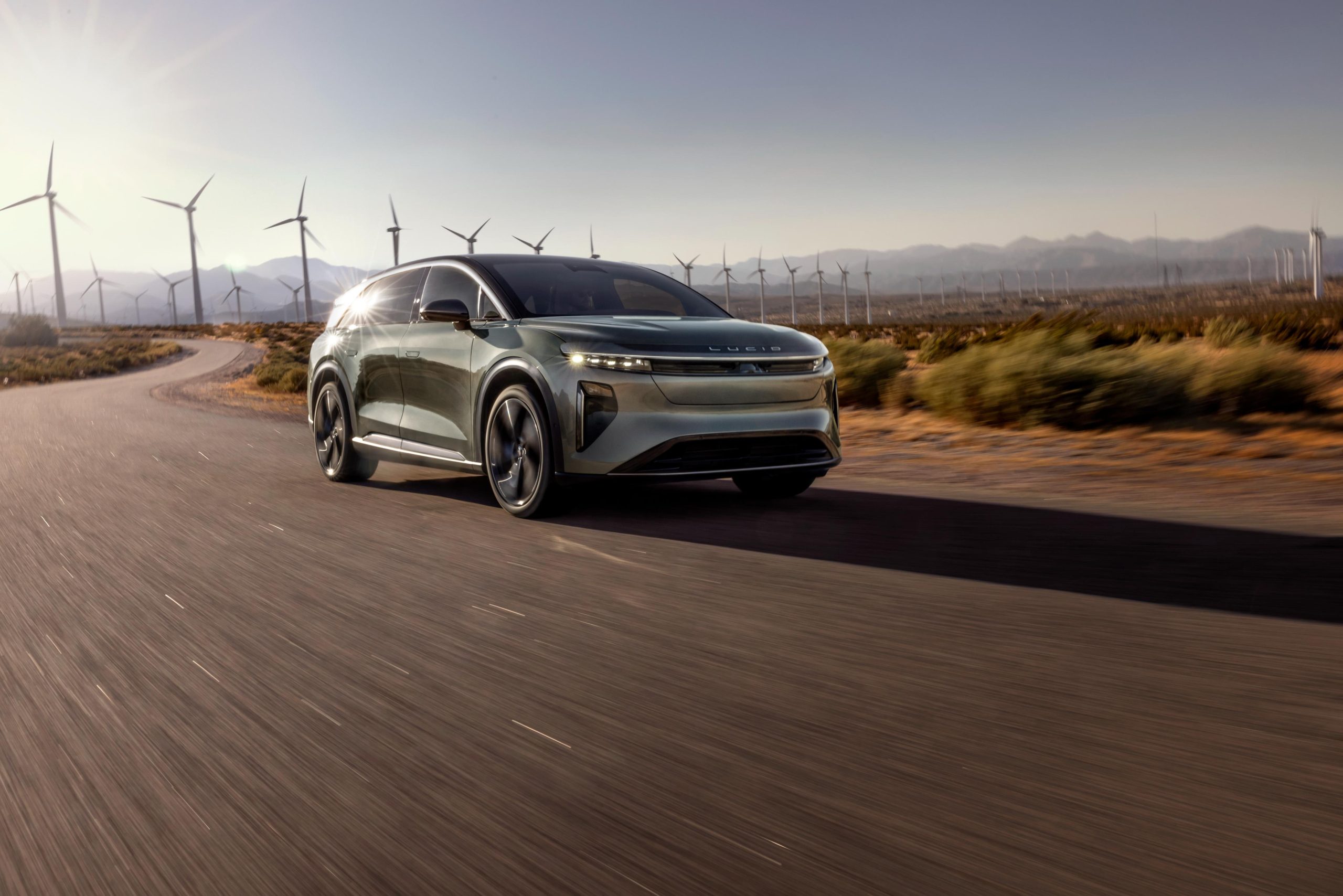 Lucid Has Delivered its First Gravity SUV Units