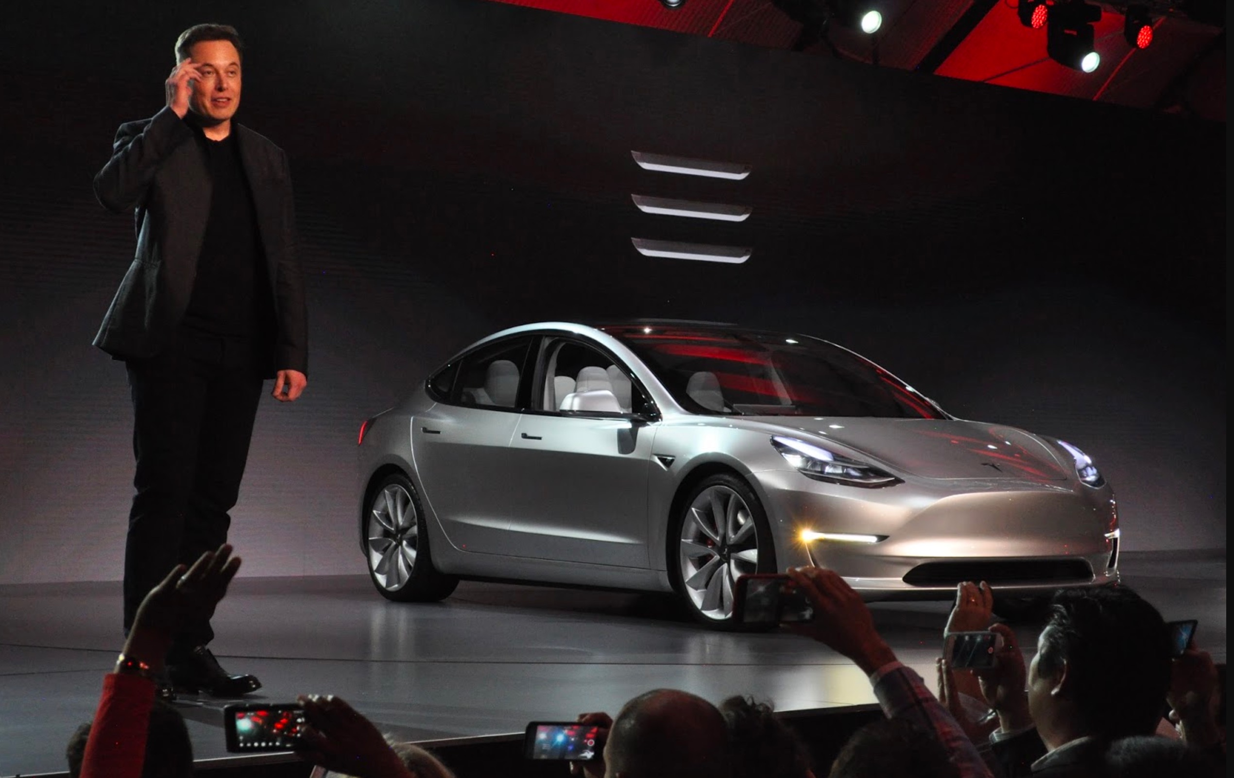 Polestar Tries to Poach Tesla Buyers