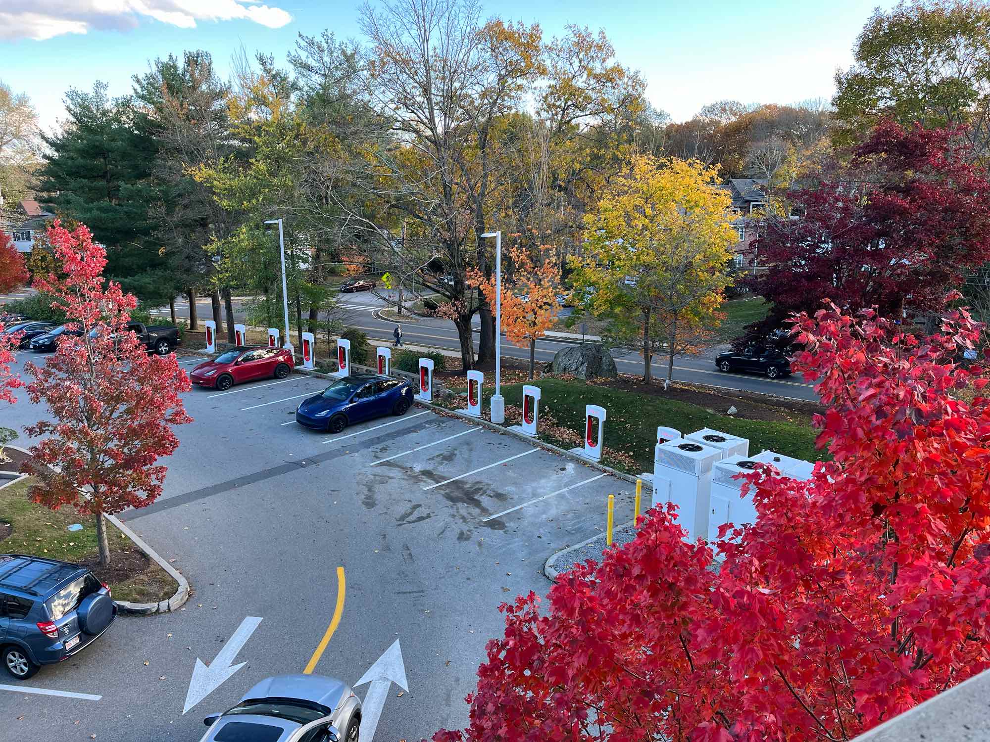 Tesla Launches 100  Supercharger Partnership With This Fast Food Chain