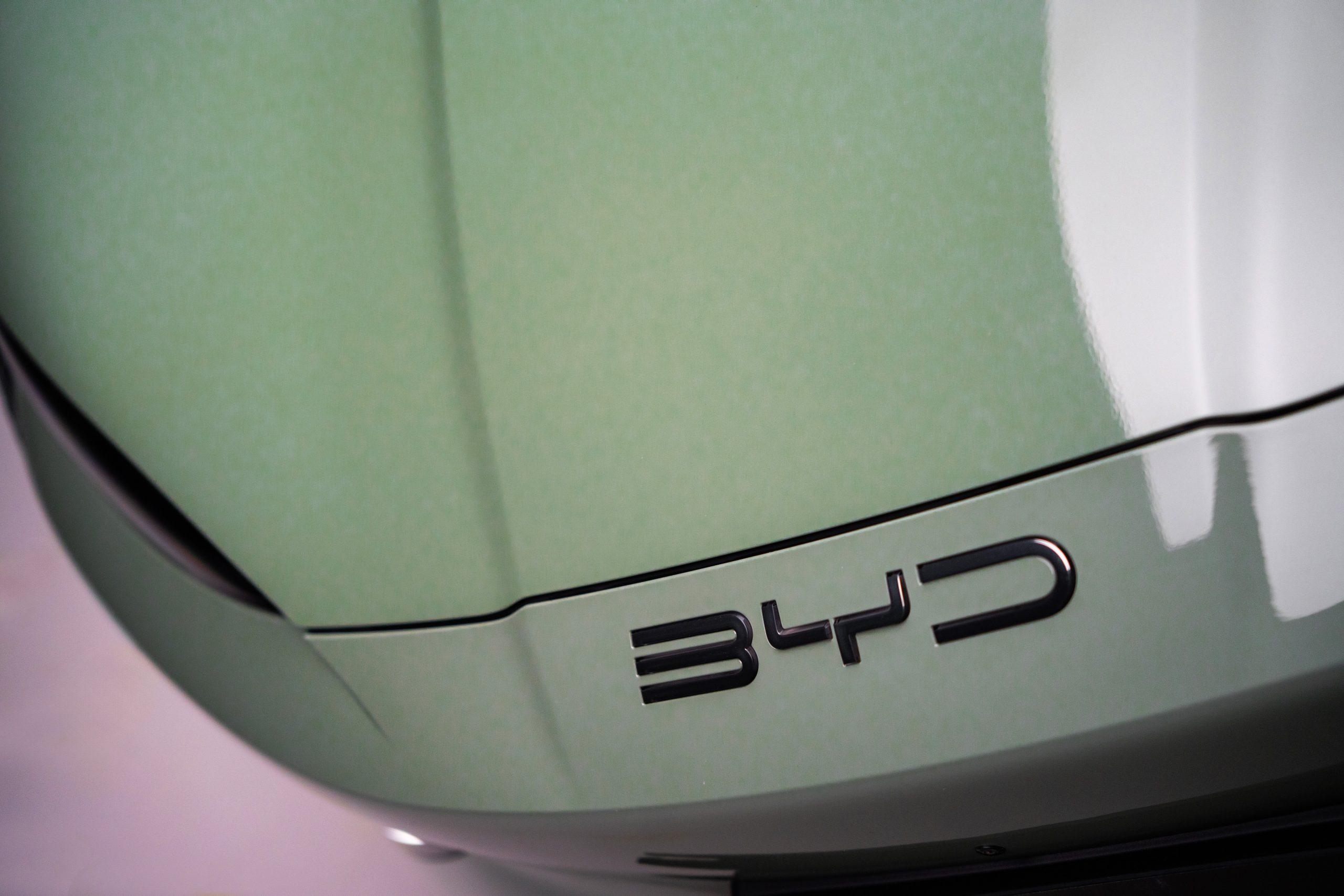 BYD Debuts 5-Minute EV Charging System