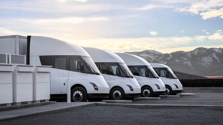A Bunch Of Tesla Semis Were Spotted At Frito-Lays Site In Modesto