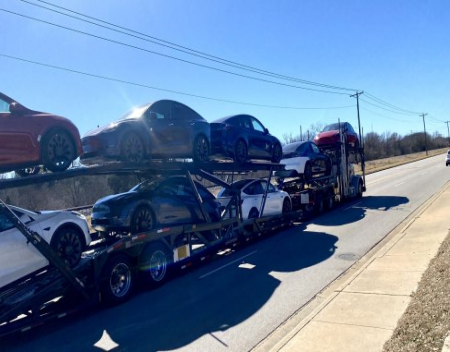 Car Carrier Full of Tesla Model Ys Spotted Leaving Giga Texas