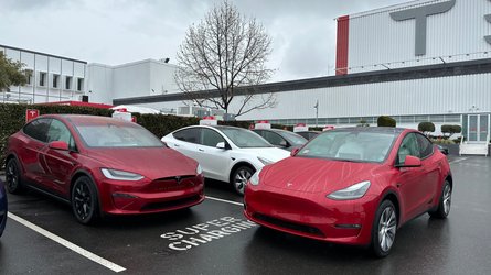Check Out Teslas New Ultra Red Next To Old Multicoat Paint