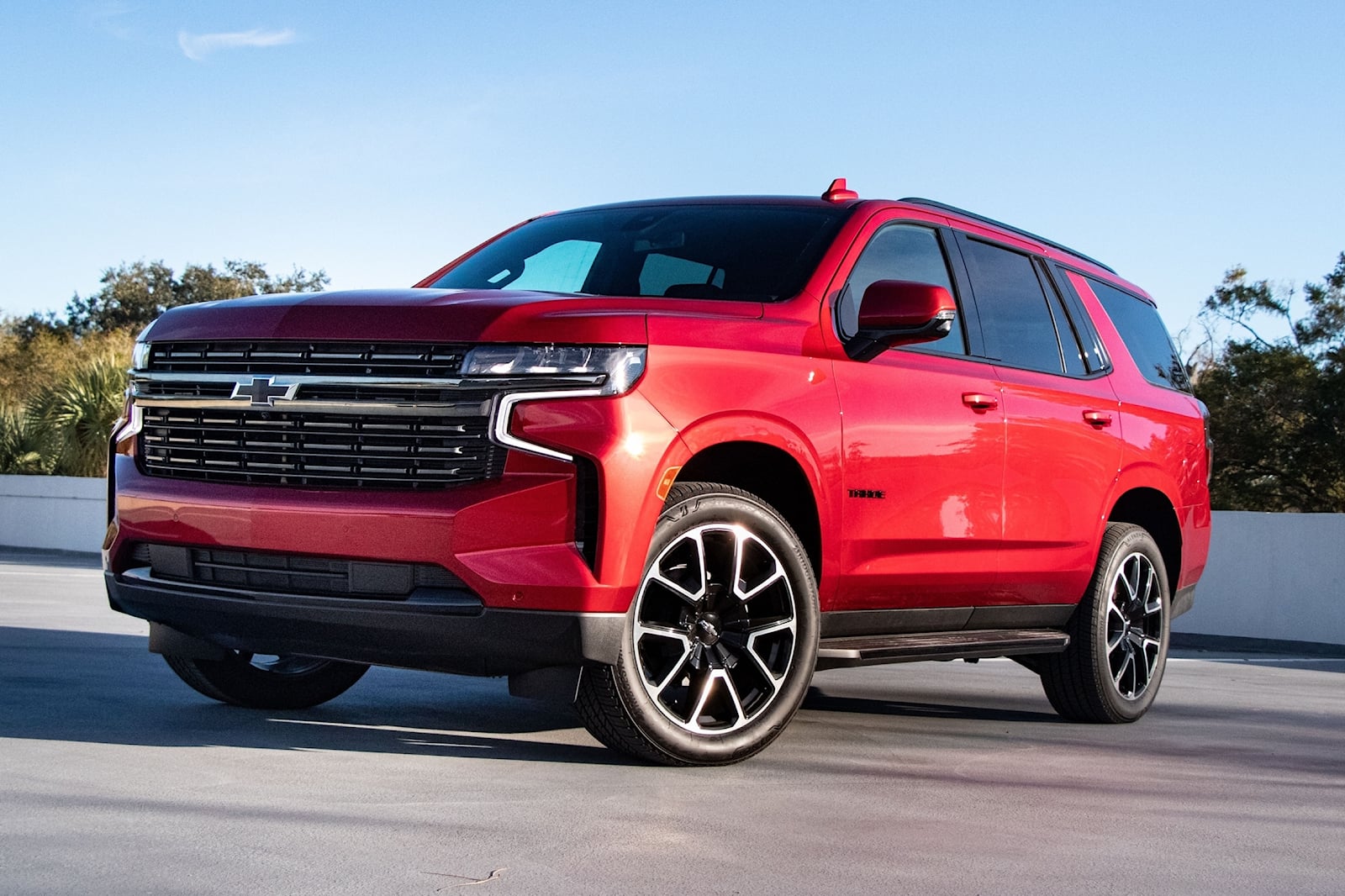 Chevys Full-Size SUVs Are Losing This Family-Friendly Feature