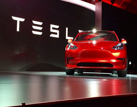 Elon Musk will focus on advancing Tesla Service