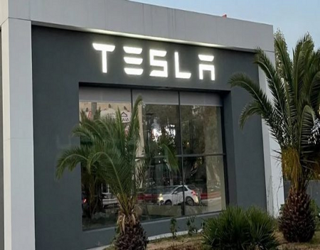 First Tesla Showroom in Greece to open November 21st, 2022