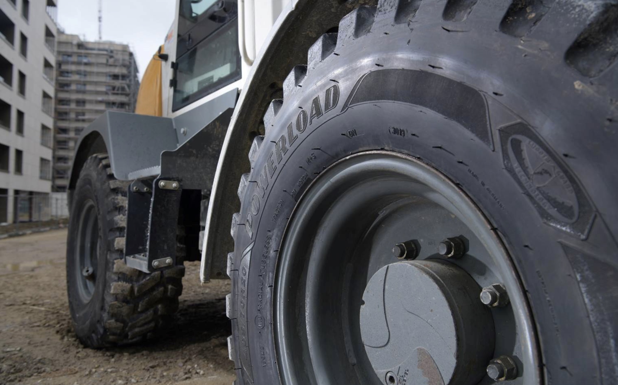 Goodyear preps for the arrival of all-electric construction machines [Feature]
