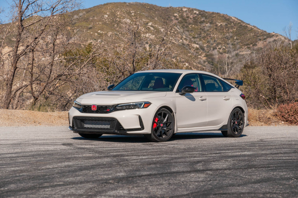 Honda Civic Type R: Motor Authority Best Car To Buy 2023 finalist