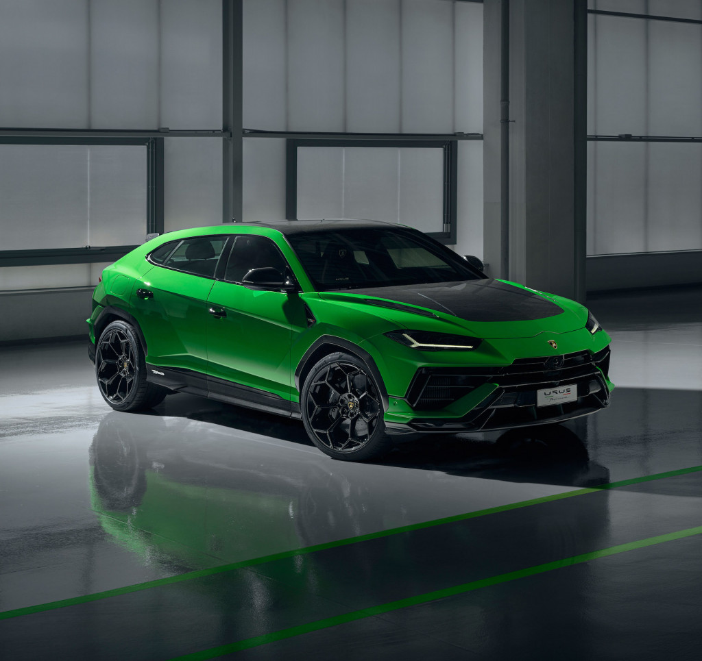 Lamborghini Urus Performante adds power while losing weight