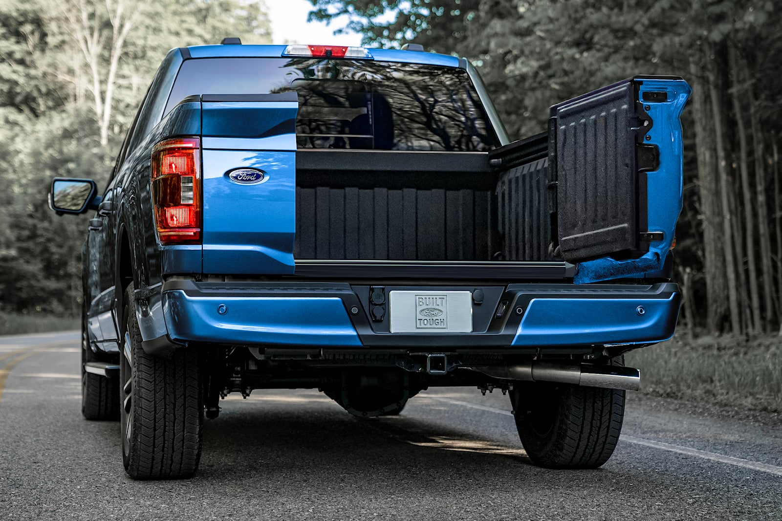 New Ford F150 Tailgate Combines The Best Of Ram And Chevy