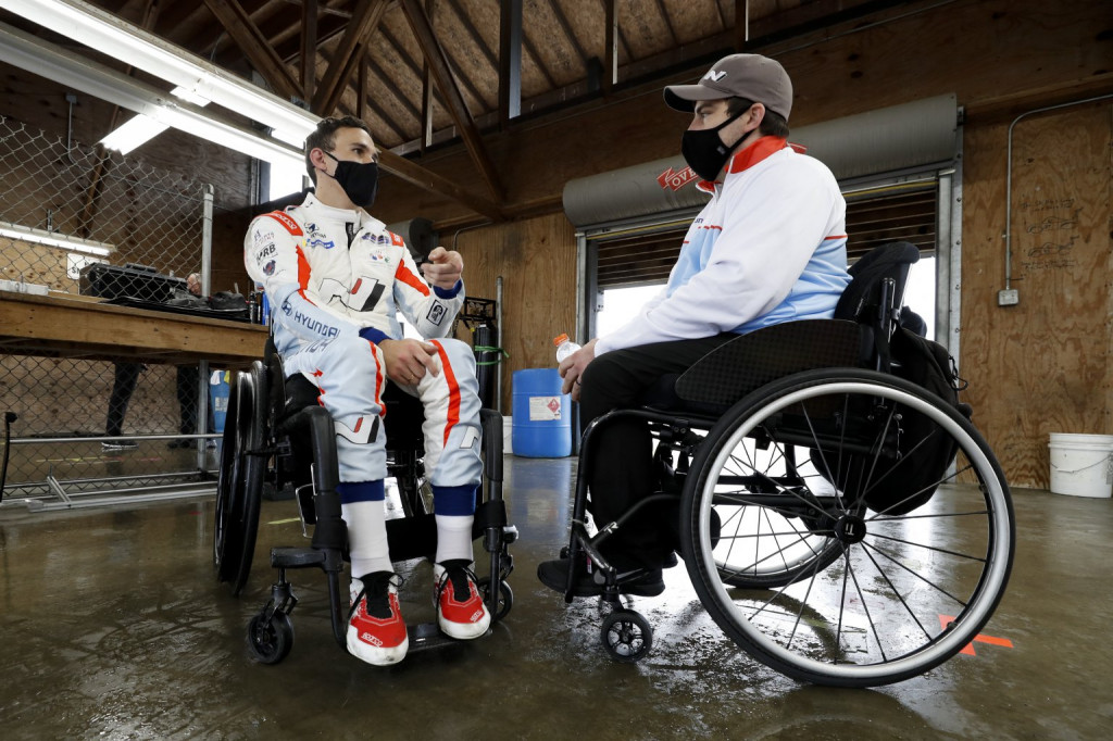 Paralyzed racer makes a comeback