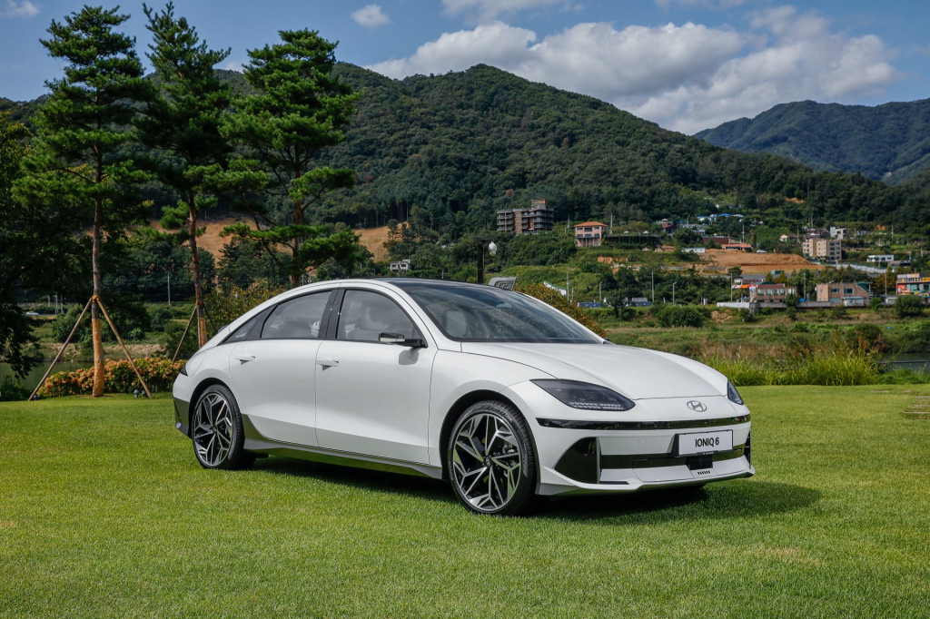 Review: 2023 Hyundai Ioniq 6 redraws sedans and may topple Tesla Model 3