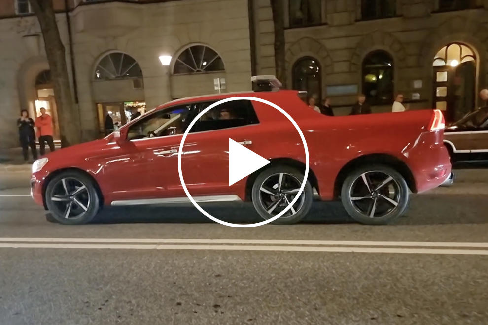 Six-Wheeled Volvo XC60 Stops Traffic In Sweden