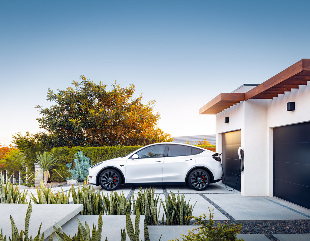 Tesla App Update Brings Drive on Sunshine with Charging from Solar and More