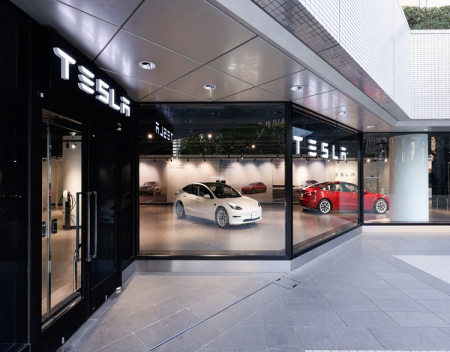 Tesla Expands in Japan