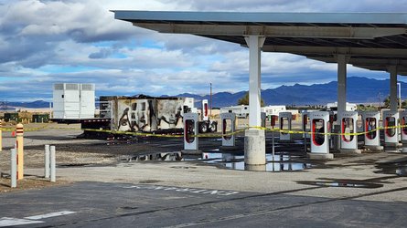 Tesla Mobile Supercharger Burns Down On New Years Day