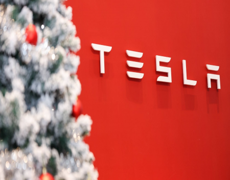 Tesla Opens its First Store in Xinjiang China