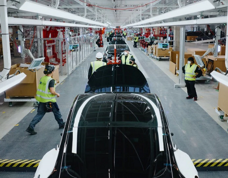 Tesla Raises Salaries for Production Employees at Giga Berlin