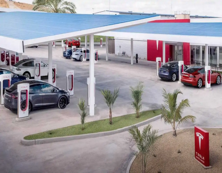 Tesla Rapidly Expanding Superchargers