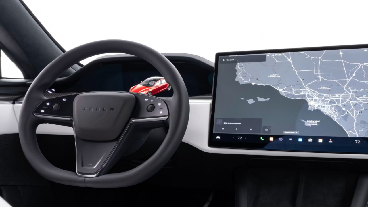 Tesla Steering Wheel Retrofits have started and its easy to get rid of your yoke