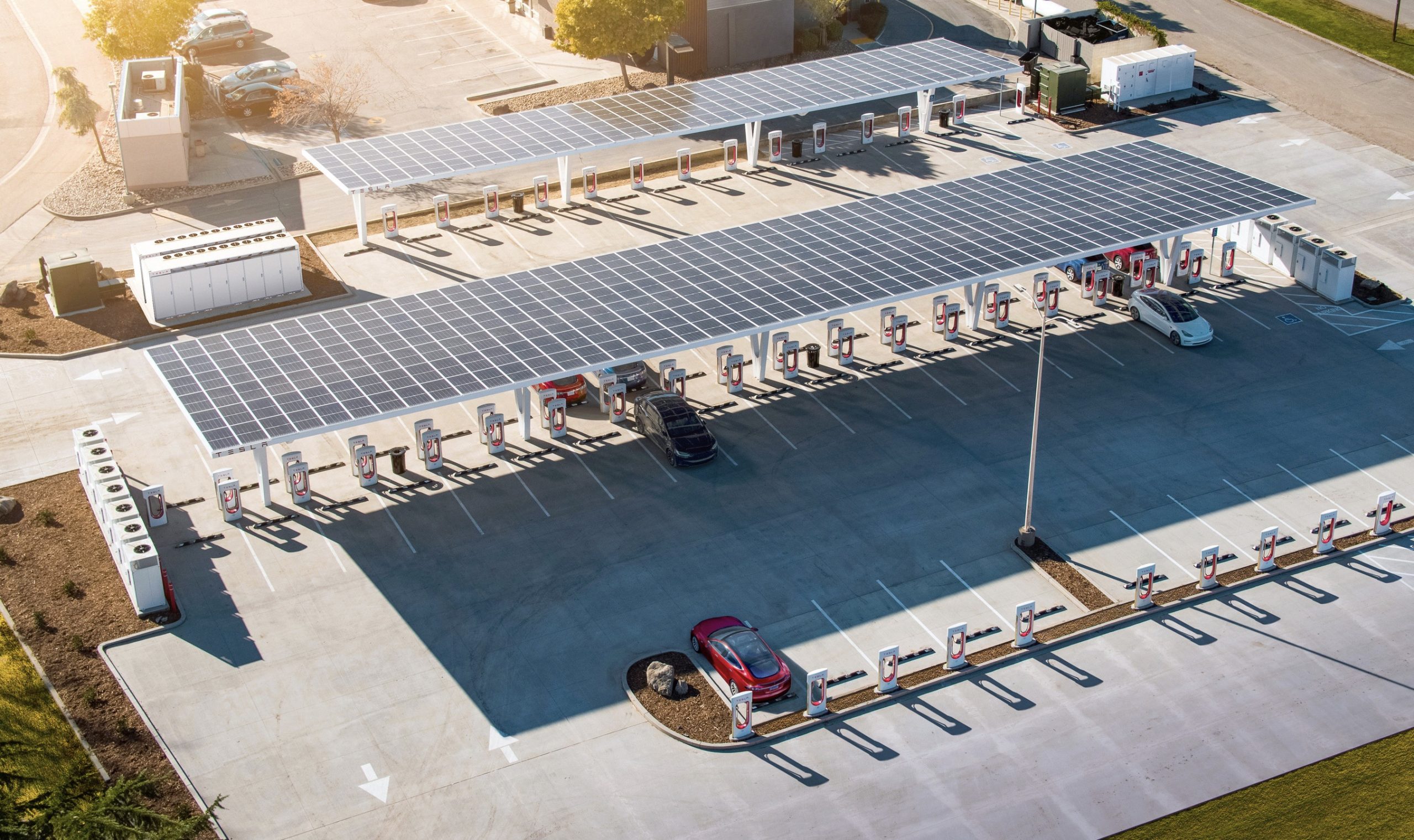 Tesla Superchargers need this one requirement before qualifying for Biden’s $7.5B subsidy